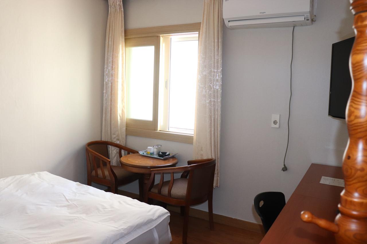 Orasung Motel Jeju Dış mekan fotoğraf