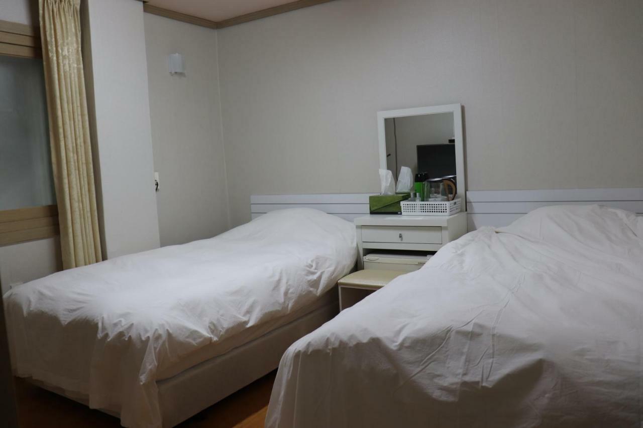 Orasung Motel Jeju Dış mekan fotoğraf